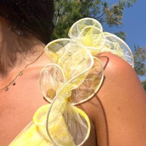 Robe longue fluide jaune pour femme, idéale pour l'été – vue de face